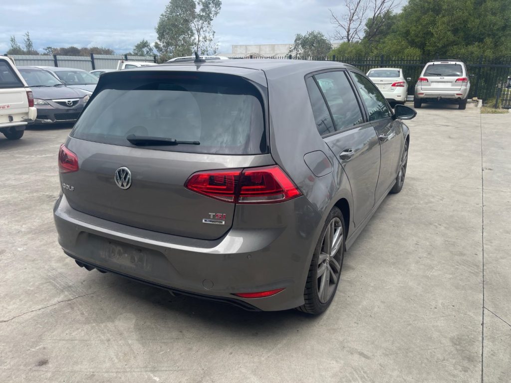 Car Wreckers - Volkswagen Golf 2015 Silver Auto Petrol