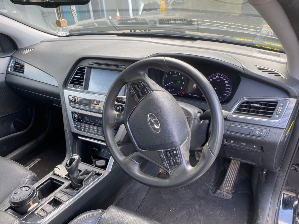 Hyundai Sonata 2016 LF VII 2.0L G4KH Euro 4 DOHC 16v Turbo Petrol Direct Inj. 4cyl 180kW Sedan FWD