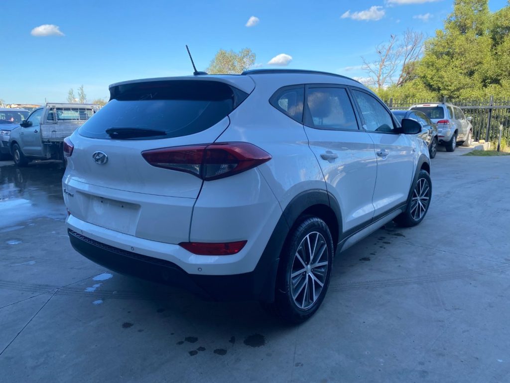 Car Wreckers - Hyundai Tucson 2016 White Auto Petrol