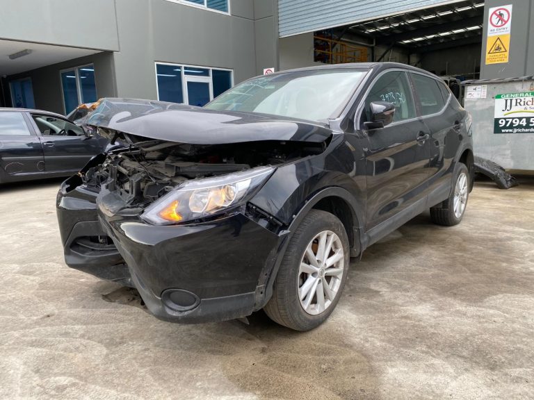 Car Wreckers - Nissan Qashqai 2016 Black Auto Petrol