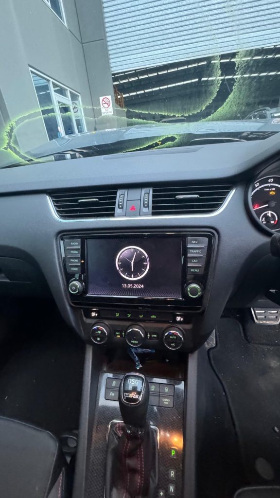 Car Wreckers - Skoda Octavia 2016 Grey Auto