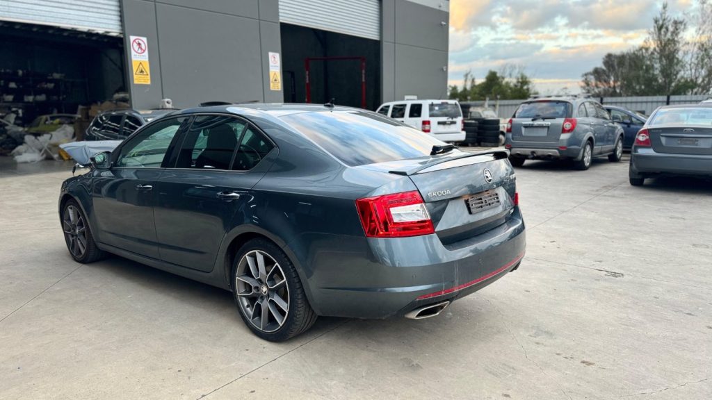 Car Wreckers - Skoda Octavia 2016 Grey Auto