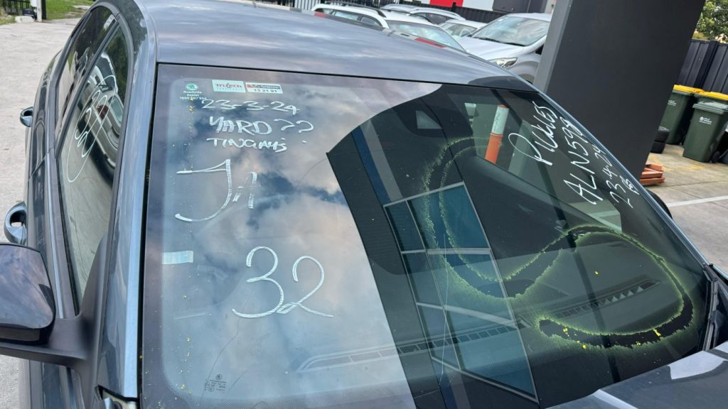 Car Wreckers - Skoda Octavia 2016 Grey Auto