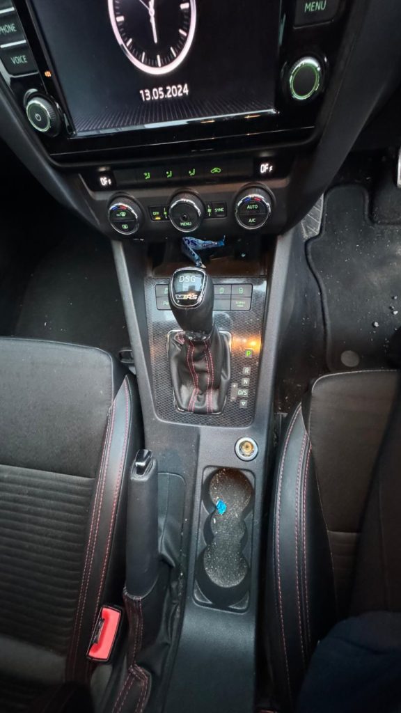 Car Wreckers - Skoda Octavia 2016 Grey Auto