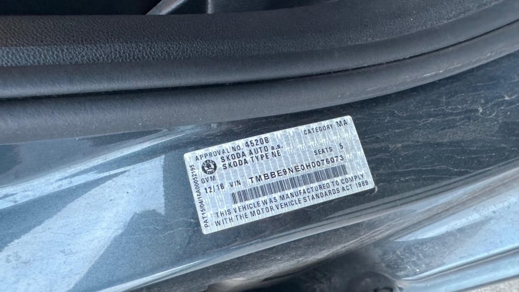 Car Wreckers - Skoda Octavia 2016 Grey Auto