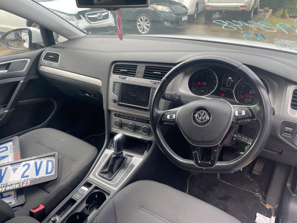 Car Wreckers - Volkswagen Golf 2016 White Auto Petrol