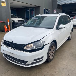 Car Wreckers - Volkswagen Golf 2016 White Auto Petrol