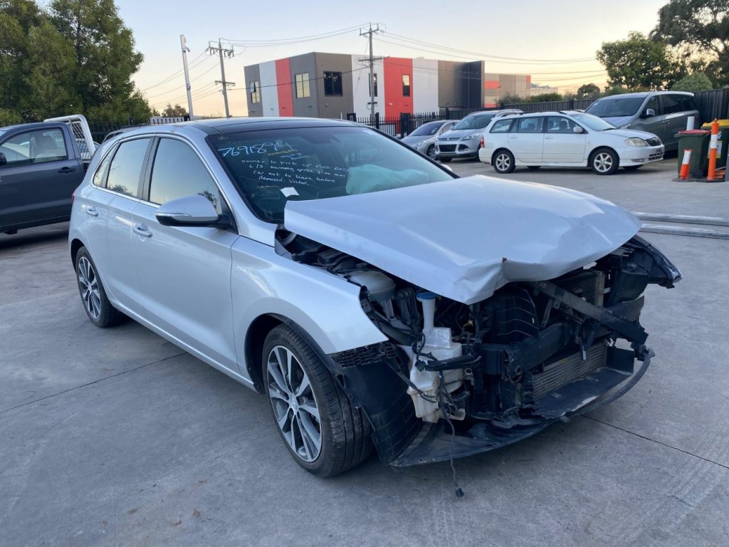 Car Wreckers - Hyundai i30 2017 Silver Auto