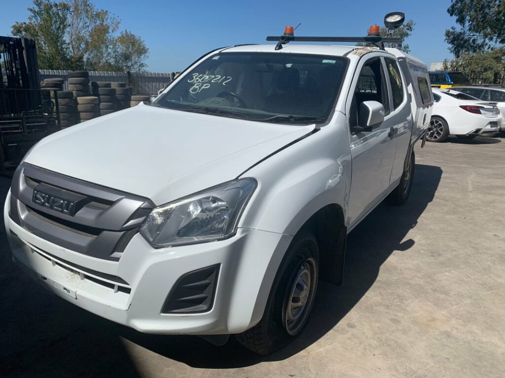 Car Wreckers - Isuzu D-Max 2017