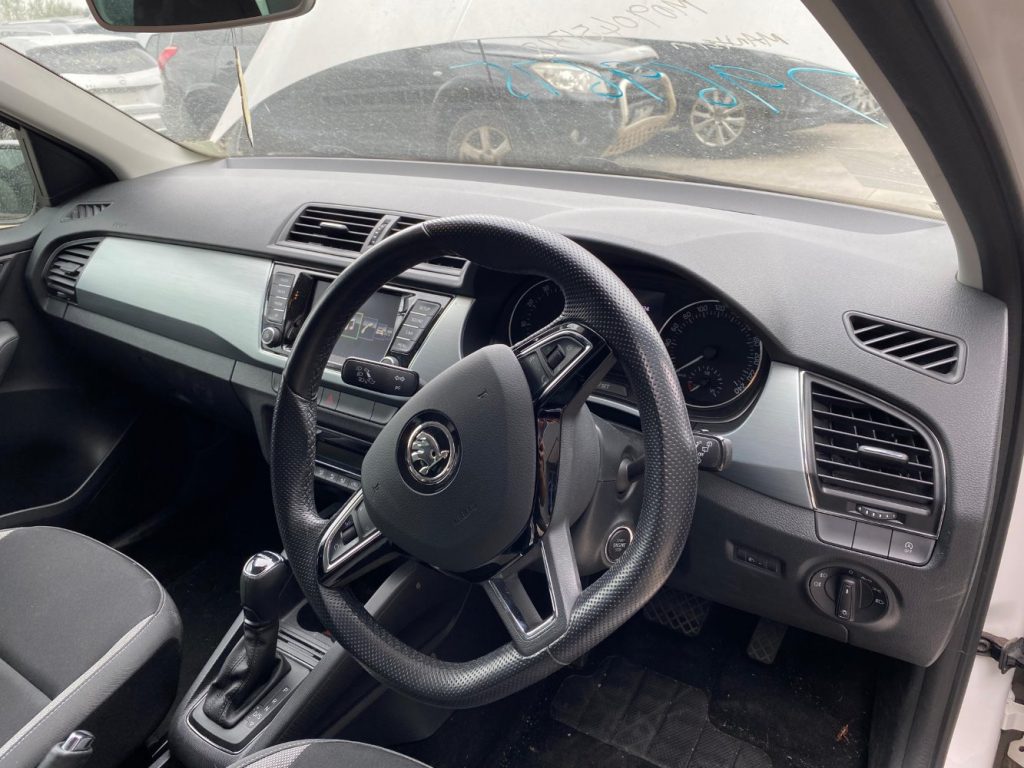 Car Wreckers - Skoda Fabia 2017 White Auto Petrol