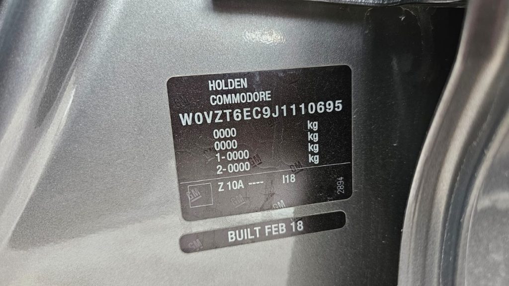 Car Wreckers - Holden Calais 2018 Grey Auto Petrol