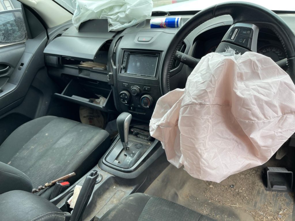 Isuzu D-Max 2018 TFS85J II CRDi 3.0L 4JJ1-TC Euro 4 DOHC 16v Turbo Diesel Direct Inj. 4cyl 130kW Utility AWD