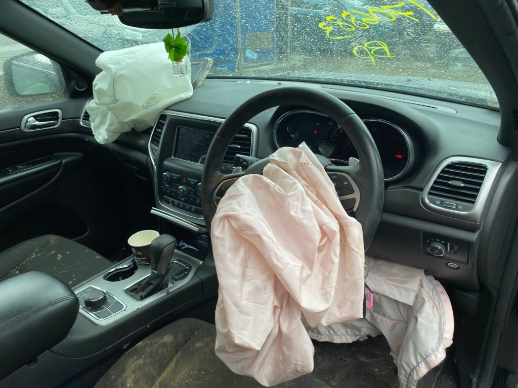 Car Wreckers - Jeep Grand Cherokee 2018 Black Auto Petrol