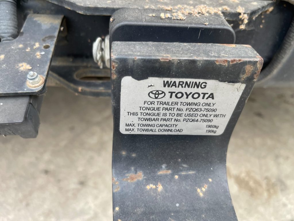 Car Wreckers - Toyota Hiace 2019 White Auto