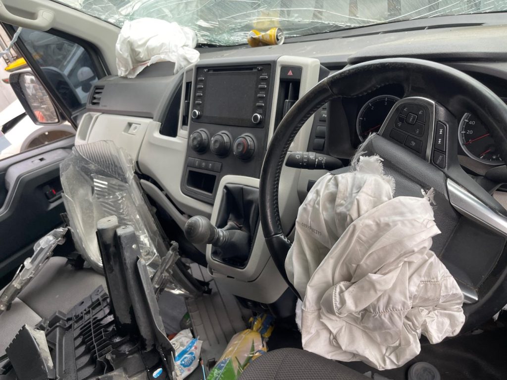 Car Wreckers - Toyota Hiace 2019 White Auto