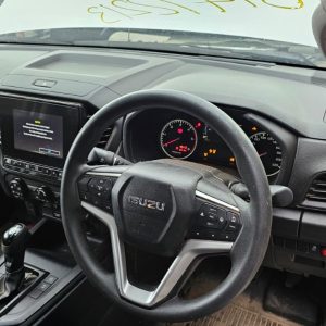 Car Wreckers - Isuzu D-Max 2022 White Auto Petrol