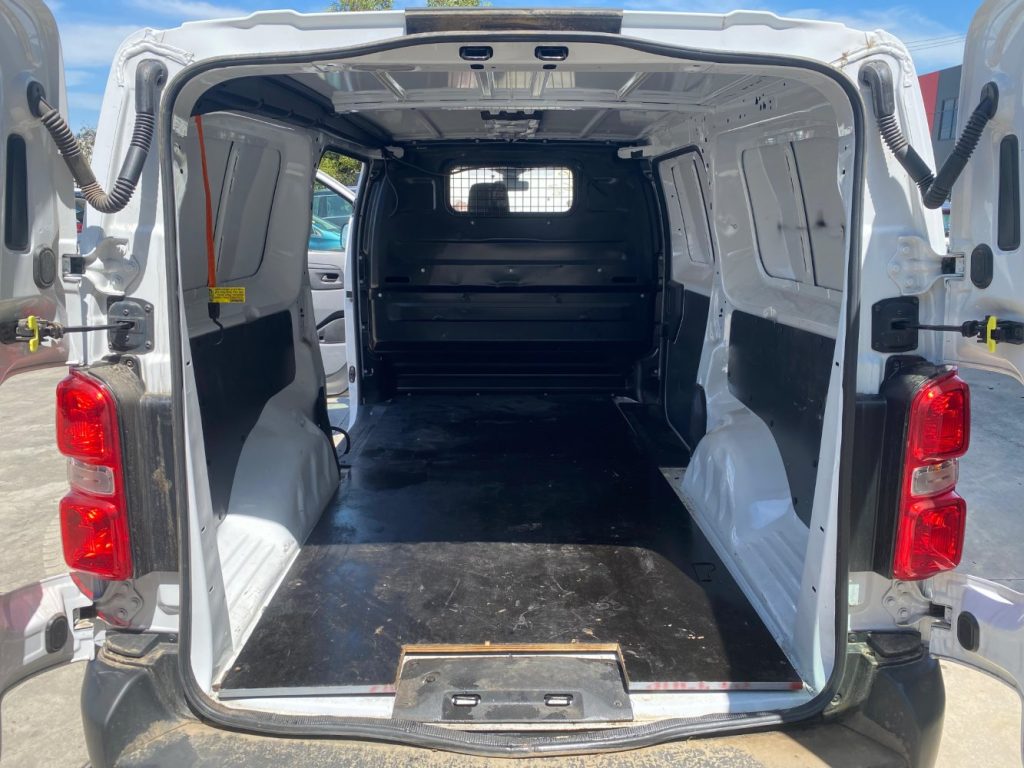 Car Wreckers - Peugeot Expert 2022 White Auto Diesel