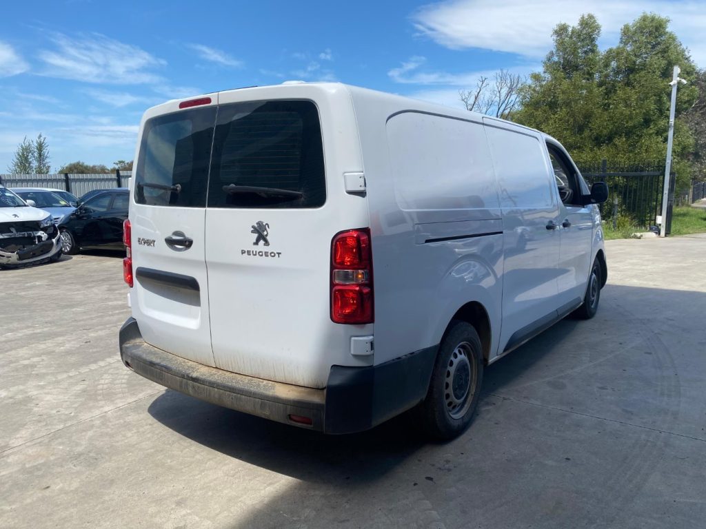 Car Wreckers - Peugeot Expert 2022 White Auto Diesel
