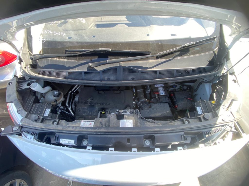 Car Wreckers - Peugeot Expert 2022 White Auto Diesel