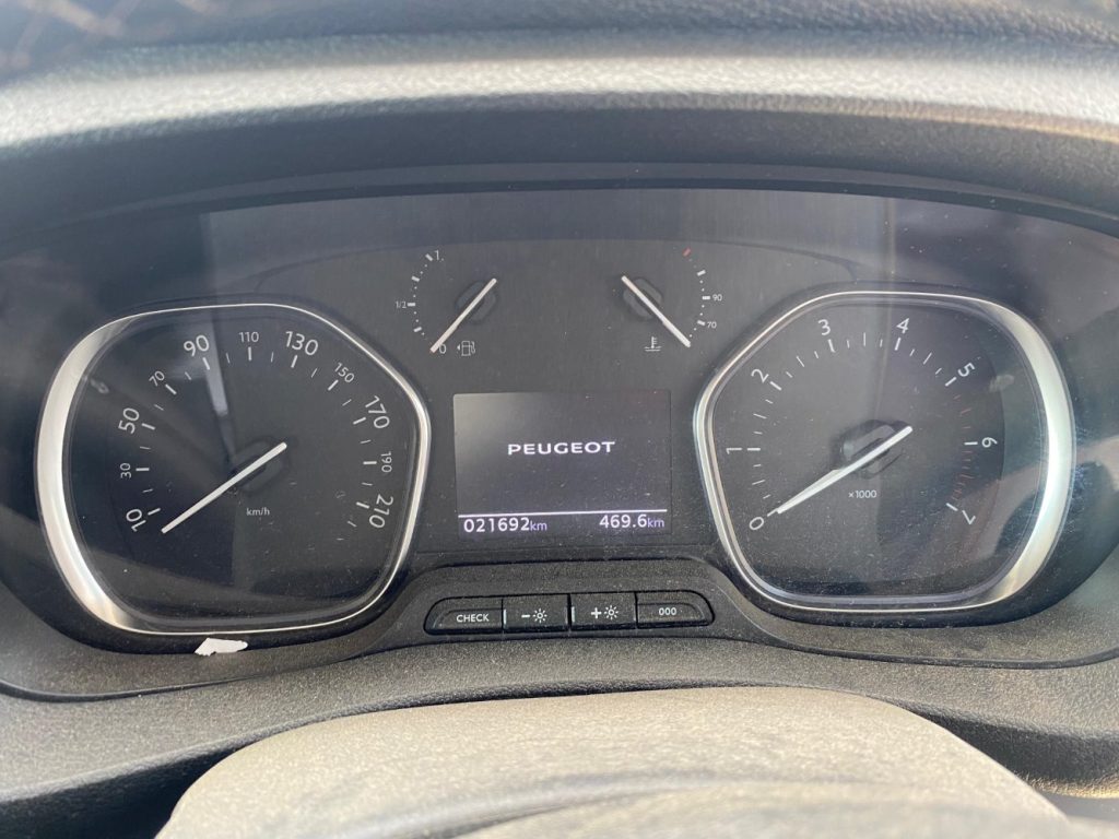 Car Wreckers - Peugeot Expert 2022 White Auto Diesel