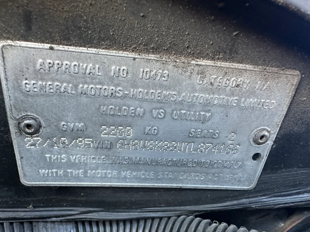 Holden Commodore 1995 Black Auto Petrol