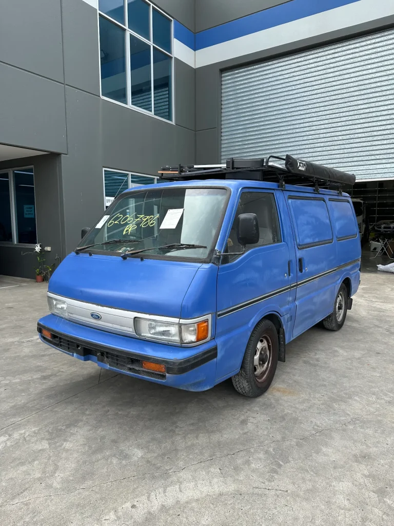 Ford Econovan 1998 Blue Man Petrol