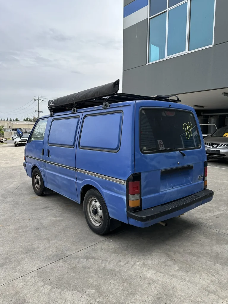 Ford Econovan 1998 Blue Man Petrol