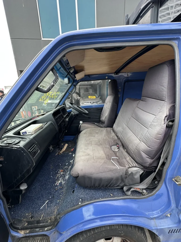 Ford Econovan 1998 Blue Man Petrol