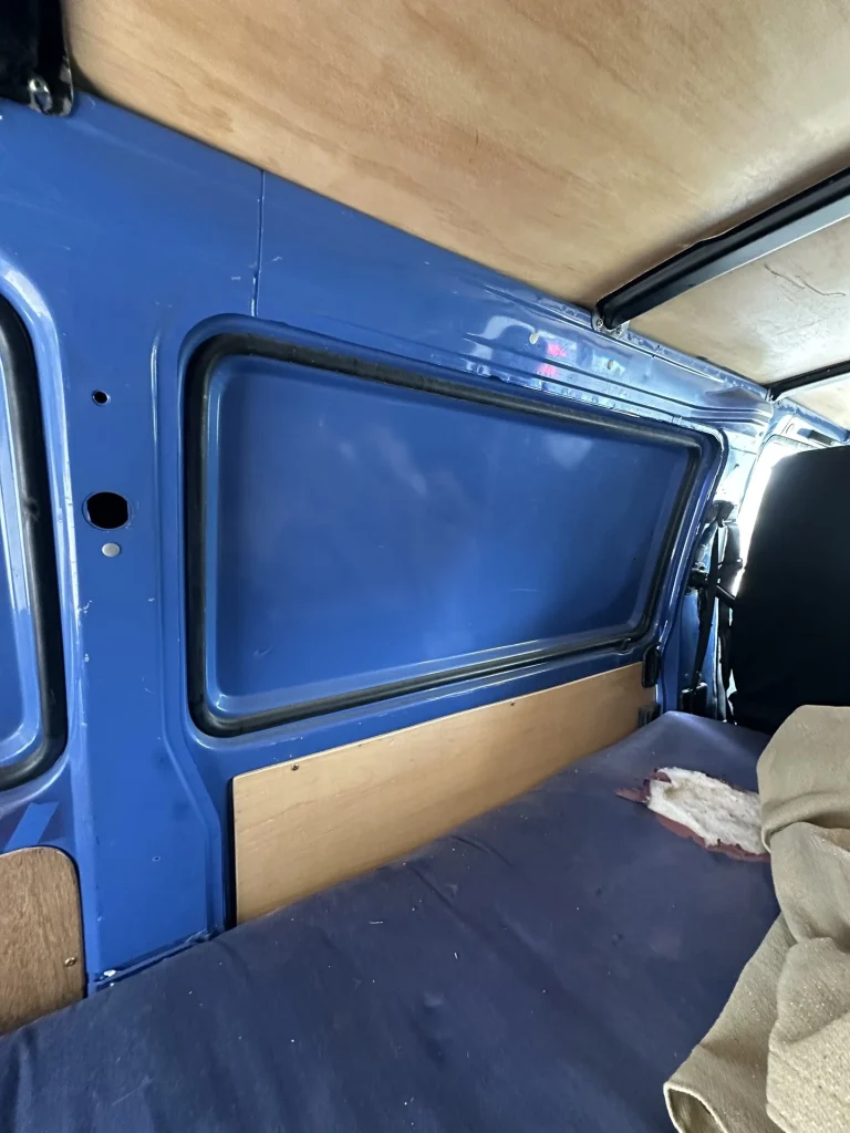 Ford Econovan 1998 Blue Man Petrol