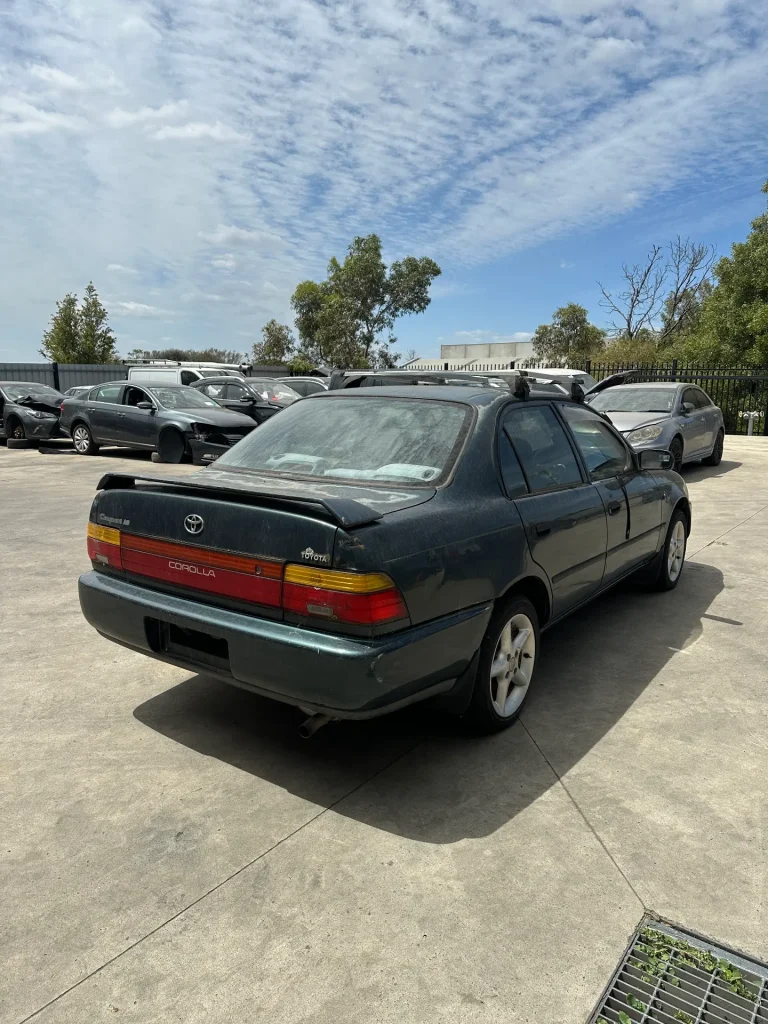 Toyota Corolla 1998 Green Man Petrol