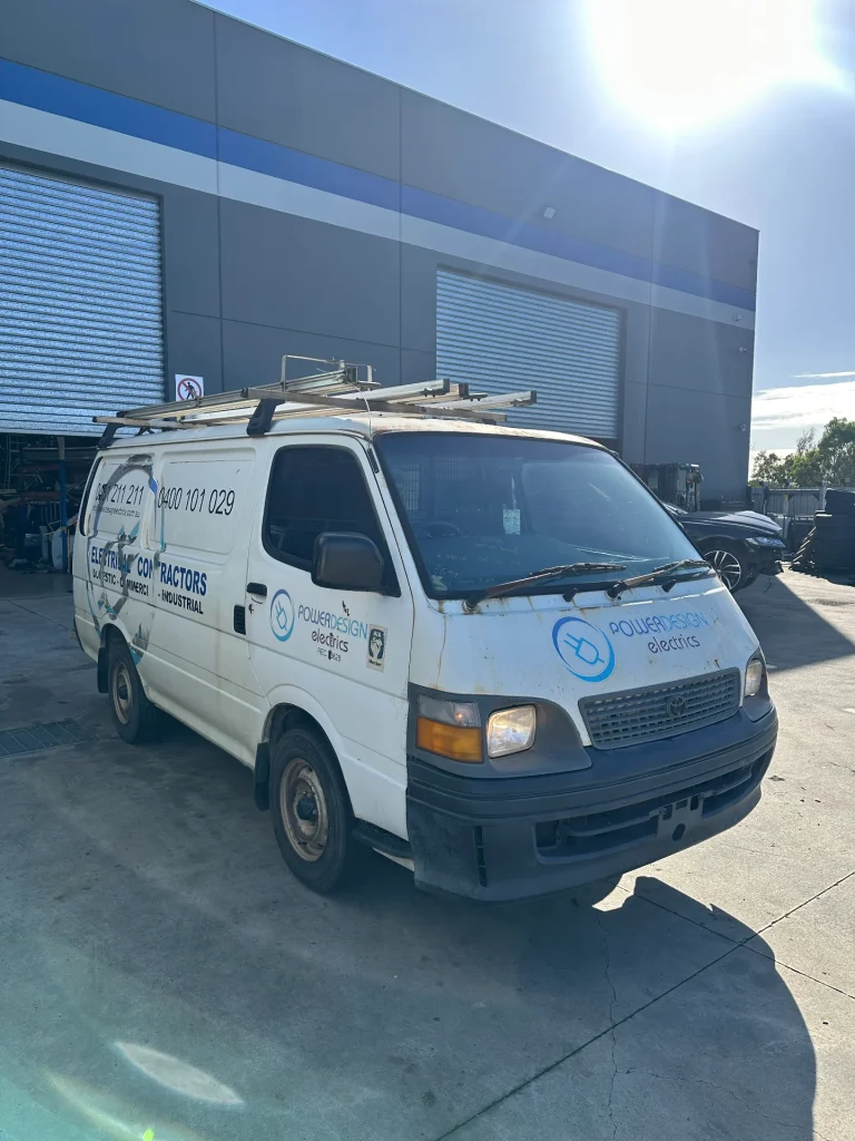 Toyota HiAce 1999 White Manual Petrol