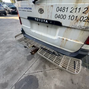 Toyota HiAce 1999 White Manual Petrol