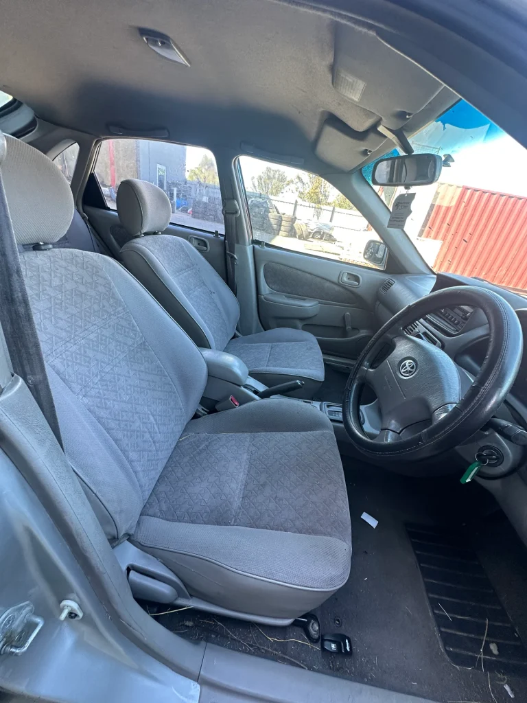 Toyota Corolla 2001 Silver Auto Petrol