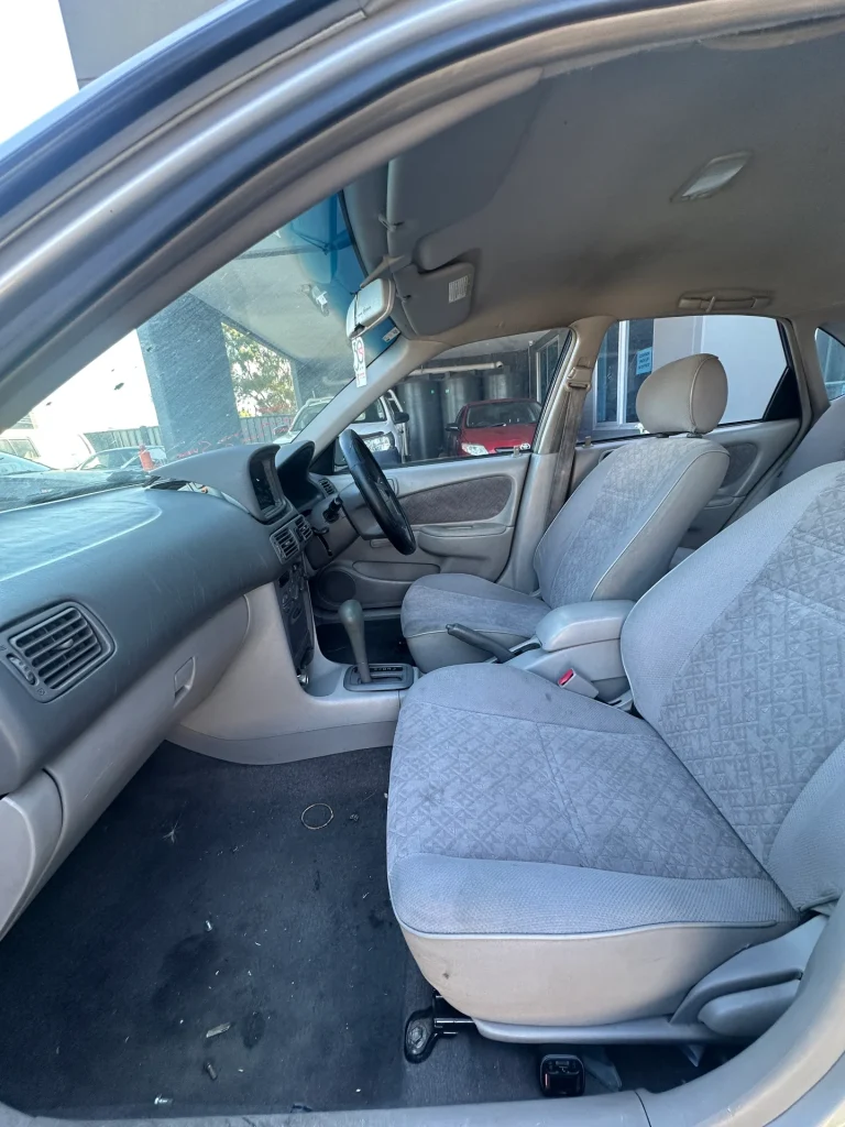 Toyota Corolla 2001 Silver Auto Petrol