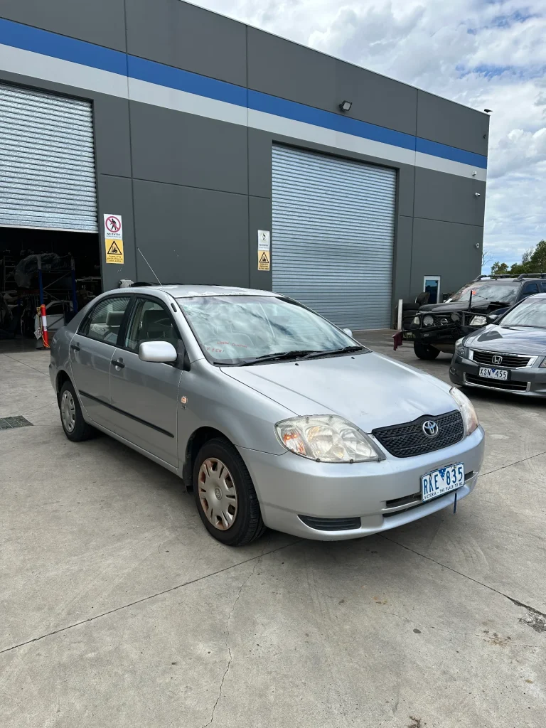 Toyota Corolla 2001 Silver Man Petrol