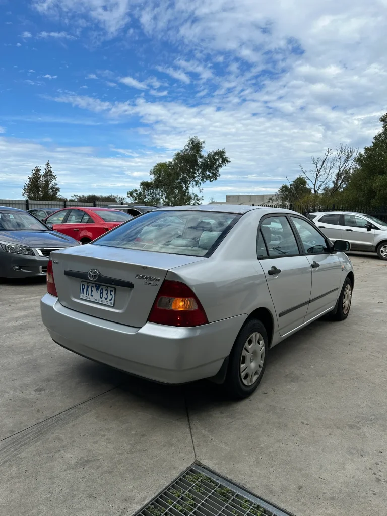 Toyota Corolla 2001 Silver Man Petrol