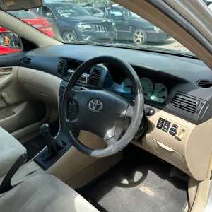 Toyota Corolla 2001 Silver Man Petrol