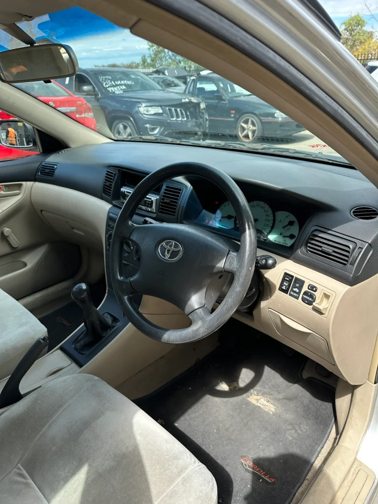 Toyota Corolla 2001 Silver Man Petrol