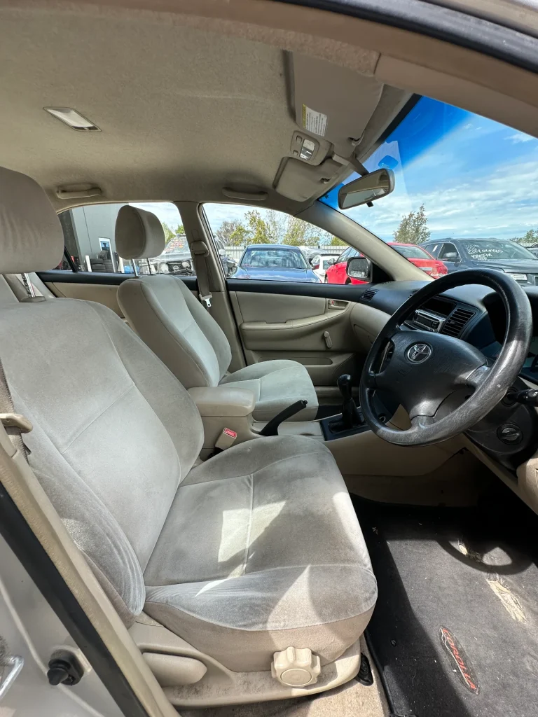 Toyota Corolla 2001 Silver Man Petrol