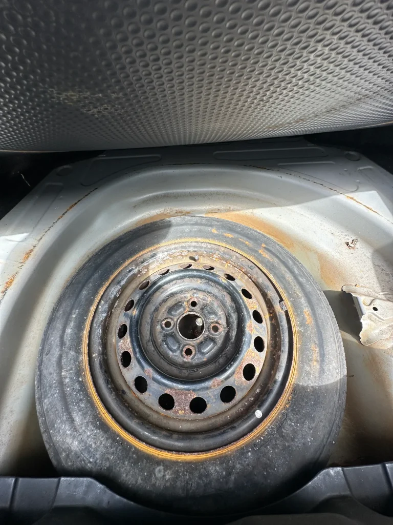 Toyota Corolla 2001 Silver Man Petrol