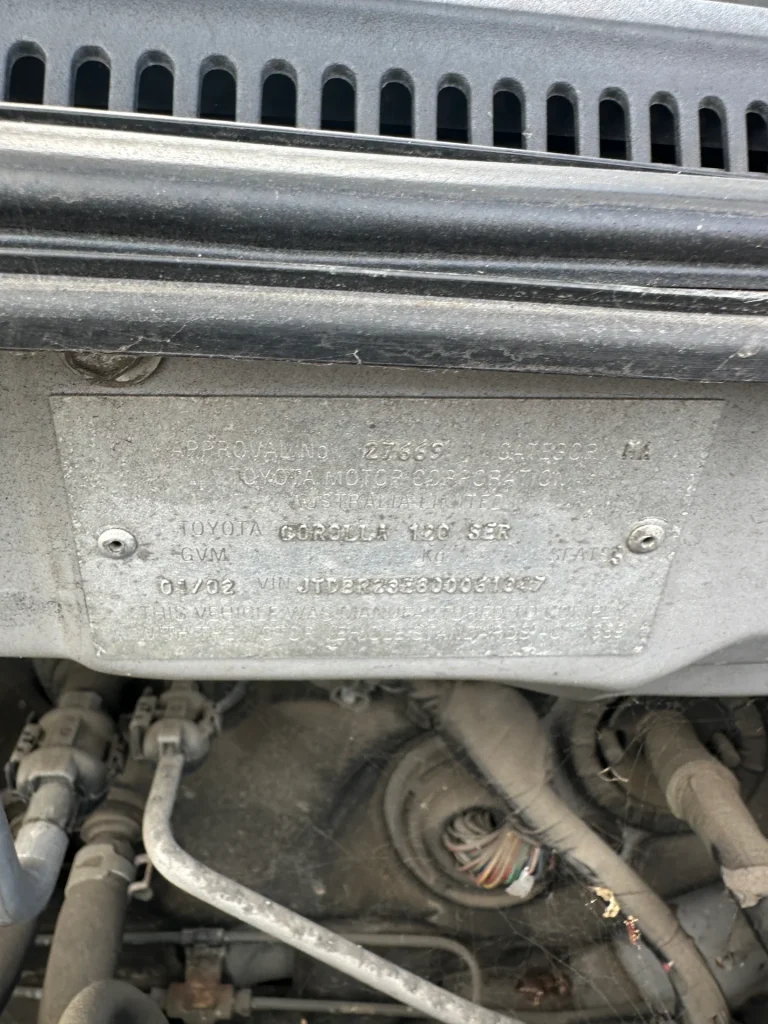 Toyota Corolla 2001 Silver Man Petrol