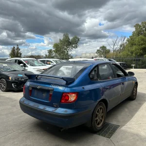 Hyundai Elantra 2004 Blue Manual Petrol