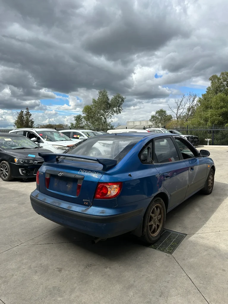 Hyundai Elantra 2004 Blue Manual Petrol