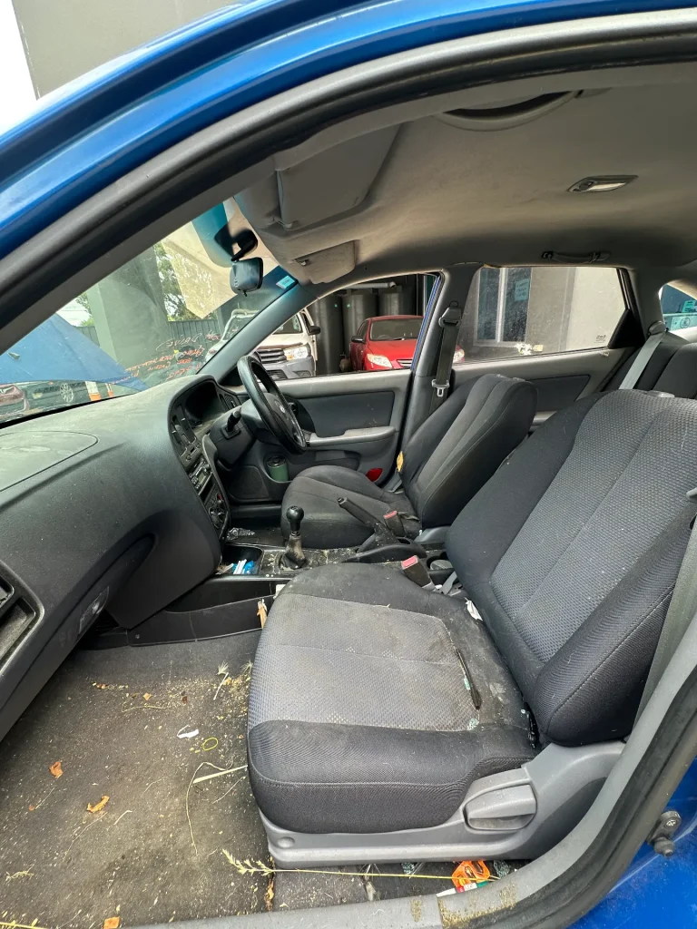 Hyundai Elantra 2004 Blue Manual Petrol