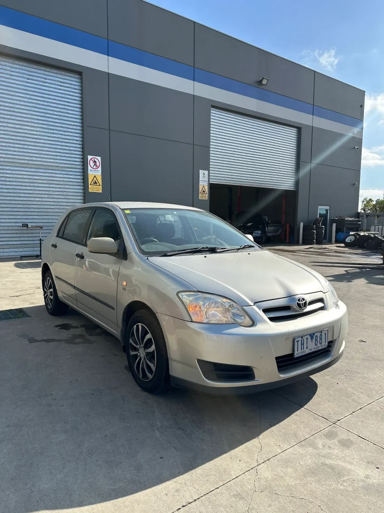 Toyota Corolla 2004 Silver Auto Petrol