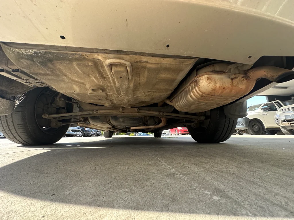 Hyundai Elantra 2005 Gold Auto Petrol