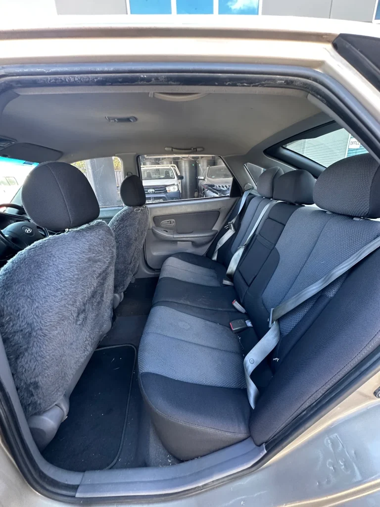 Hyundai Elantra 2005 Gold Auto Petrol
