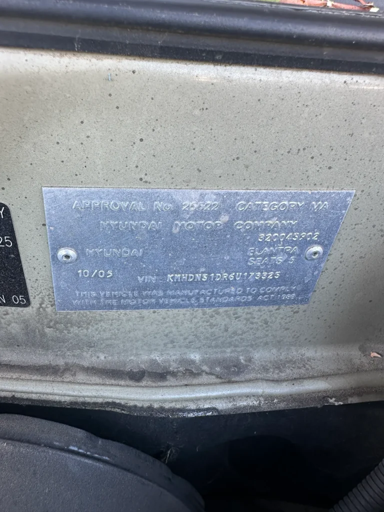 Hyundai Elantra 2005 Gold Auto Petrol