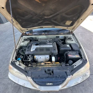 Hyundai Elantra 2005 Gold Auto Petrol