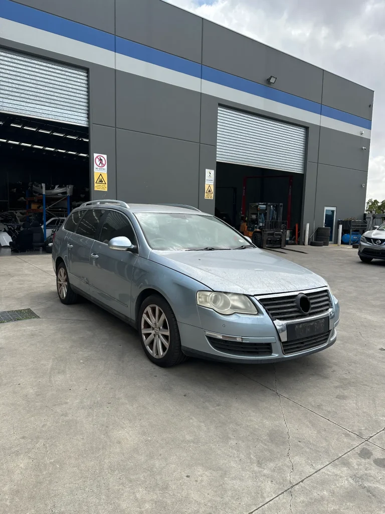 Volkswagen Passat 2006 Blue Auto Petrol